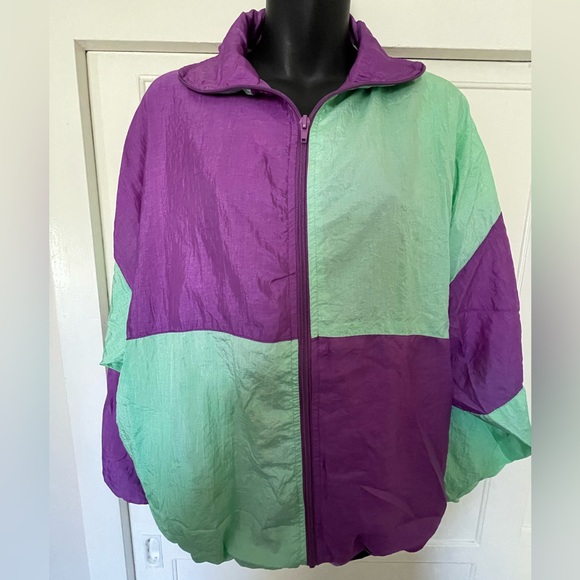 Other - 90’s Windbreaker Retro Jacket! 💜💚